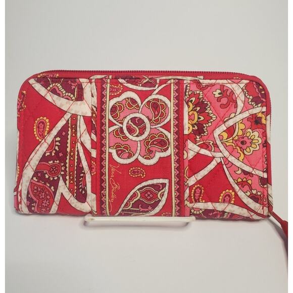 Vera Bradley 'Rosy Posies' Wallet - Picture 1 of 8